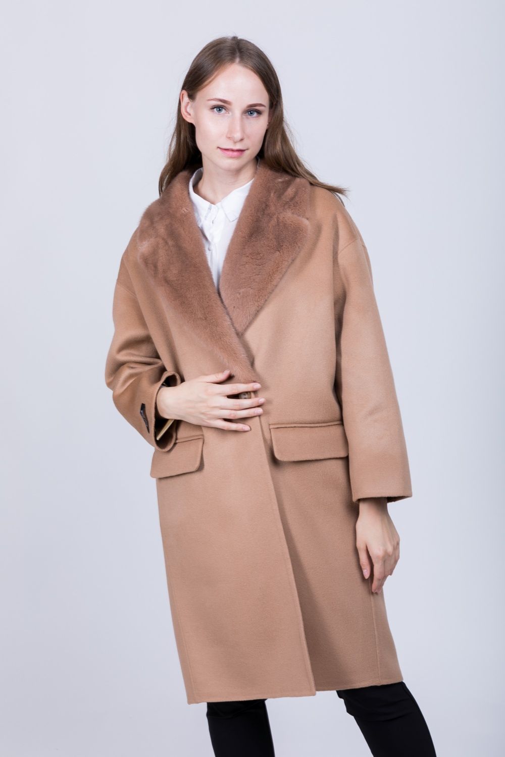 Женское пальто с отделкой 51618